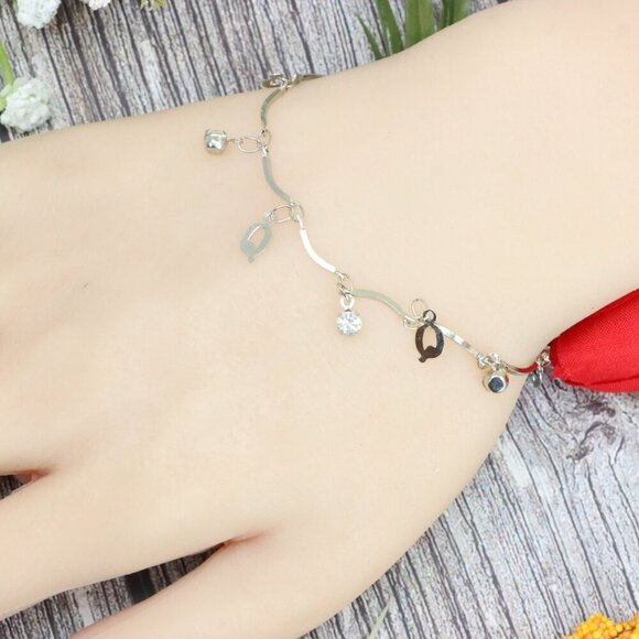 "Trendy Handmade Bracelet – A Stylish Gift for Women & Girls, MAR091023 - Picture 5 of 10